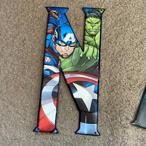 Captain America/hulk letter N